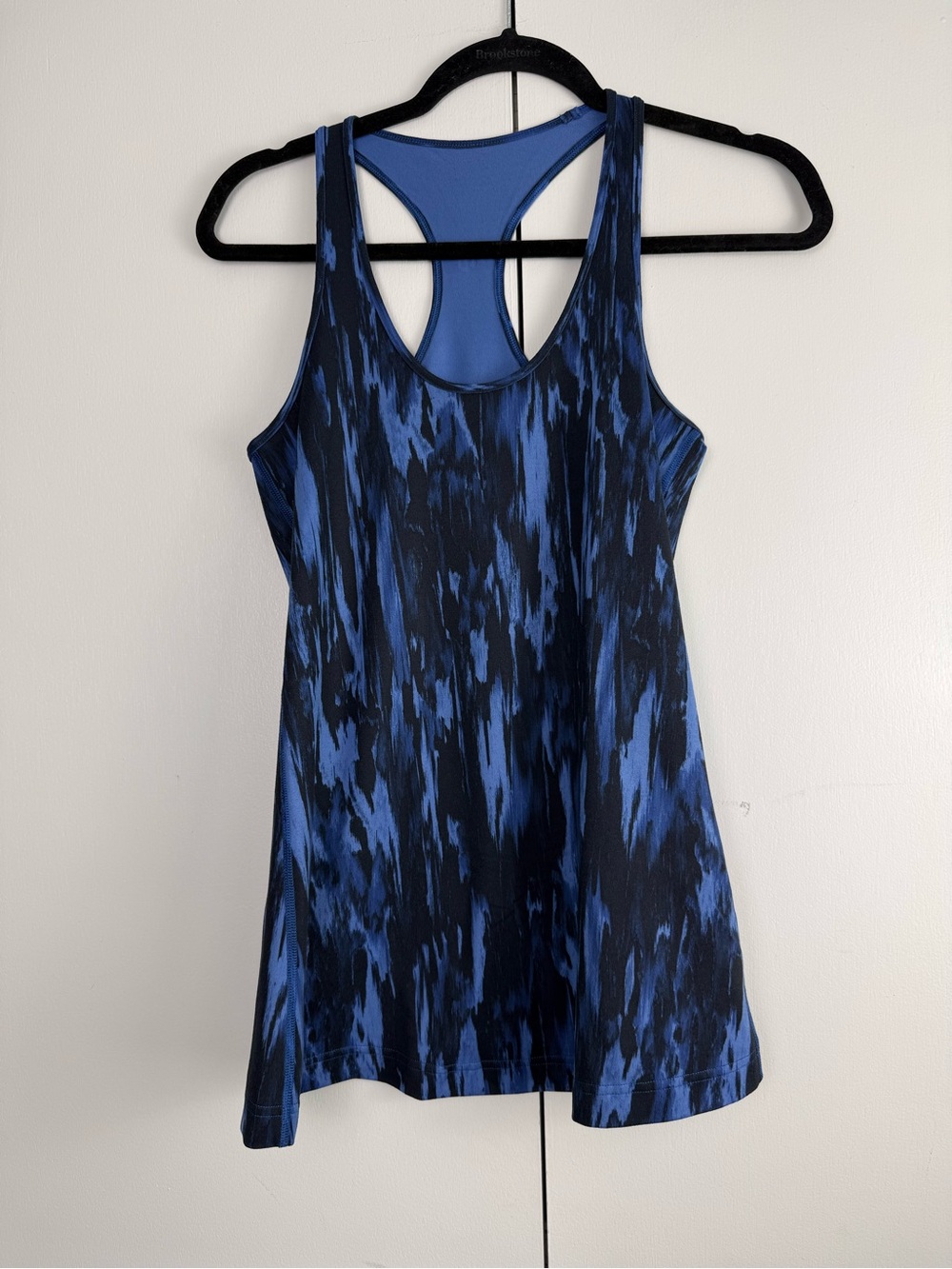 lululemon Abstract Blue Black Cross-Back Workout Top Sleeveless Performance Tank